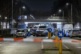 Onderzoek naar mogelijk explosief bij auto op de Burgemeester Van der Pollstraat