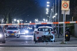 Onderzoek naar mogelijk explosief bij auto op de Burgemeester Van der Pollstraat