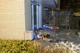 Schade na explosie bij appartement aan de Bundlaan in Amsterdam