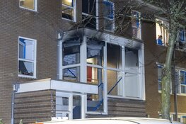 Veel schade na explosie aan de Gutserstraat in Amsterdam-Noord