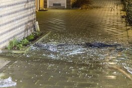 Veel schade na explosie aan de Gutserstraat in Amsterdam-Noord