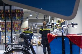 Gewapende overval op de Albert Heijn aan de Overtoom in Amsterdam