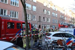 Explosie in Amsterdam-West: vrouw gewond, man aangehouden