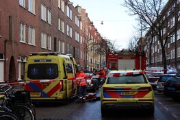 Explosie in Amsterdam-West: vrouw gewond, man aangehouden