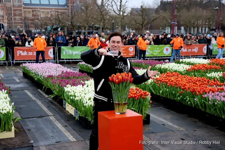 DJ Hardwell doopt eigen tulp tijdens start tulpenseizoen