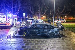 Auto door brand verwoest in Amsterdam-Noord