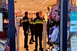 Overval op Etos aan Overtoom in Amsterdam