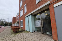 Explosie bij portiekflat aan Maasdrielhof in Amsterdam-Zuidoost