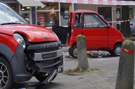 Brommobielen botsen met elkaar. Man (93) aangehouden