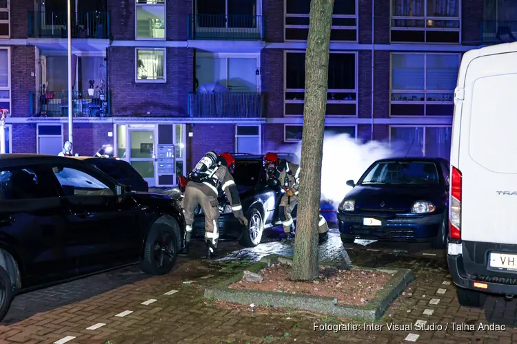 Autobrand aan de Maassluisstraat in Nieuw-West