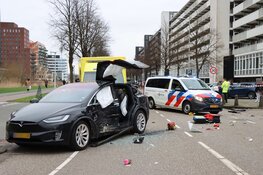 Motorrijder zwaargewond na aanrijding met auto aan de Boelelaan