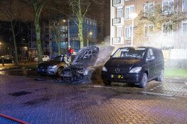 Auto door brand verwoest in Christiaan Bruiningsstraat