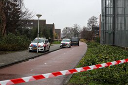 Explosie op klaarlichte dag aan Mijehof in Amsterdam-Zuidoost