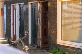 Explosie veroorzaakt brand in Amsterdam