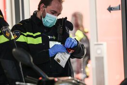Schoten gelost aan de Martini van Geffenstraat in Amsterdam Osdorp