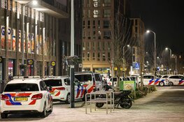 Schoten gelost aan de Martini van Geffenstraat in Amsterdam Osdorp