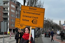 Demonstratie tijdens bezoek president Herzog aan Amsterdam ivm opening Holocaustmuseum