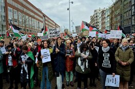 Demonstratie tijdens bezoek president Herzog aan Amsterdam ivm opening Holocaustmuseum