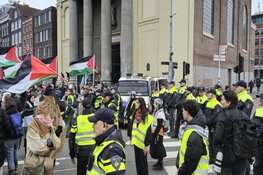 Aanhoudingen rondom demonstraties Waterlooplein