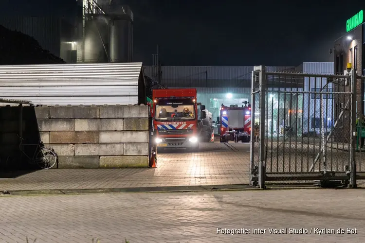 Brand bij recyclingbedrijf in havengebied