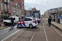 Arrestatieteam aan het werk op Frederik Hendrikstraat in Amsterdam-West