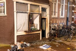 Brandende bank zorgt voor veel schade aan woning