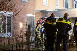 Portiek verwoest door vermoedelijke explosie in Amsterdam-Zuidoost