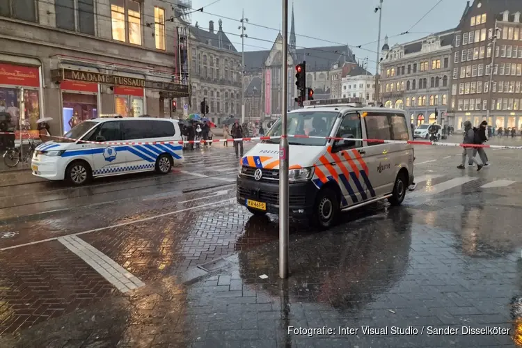 Metrostation Rokin ontruimd en groot gebied afgezet na verdachte situatie