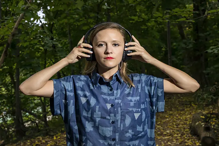 Concertgebouw-composer in residence Ellen Reid maakt SOUNDWALK voor Vondelpark