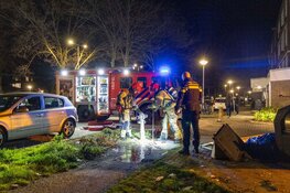 Nachtelijke autobrand in Amsterdam-Noord