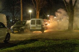 Nachtelijke autobrand in Amsterdam-Noord