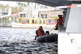 Duikers doen onderzoek in buurt van waar om het leven gebrachte man werd gevonden