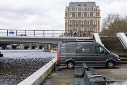 Duikers doen onderzoek in buurt van waar om het leven gebrachte man werd gevonden