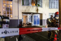 Explosie bij portiekwoning in Amsterdam-Zuidoost