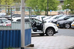 Auto met mogelijk explosief materiaal in Amsterdam-Zuidoost