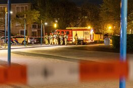 Explosie na brandstichting met vloeistof bij café in Diemen