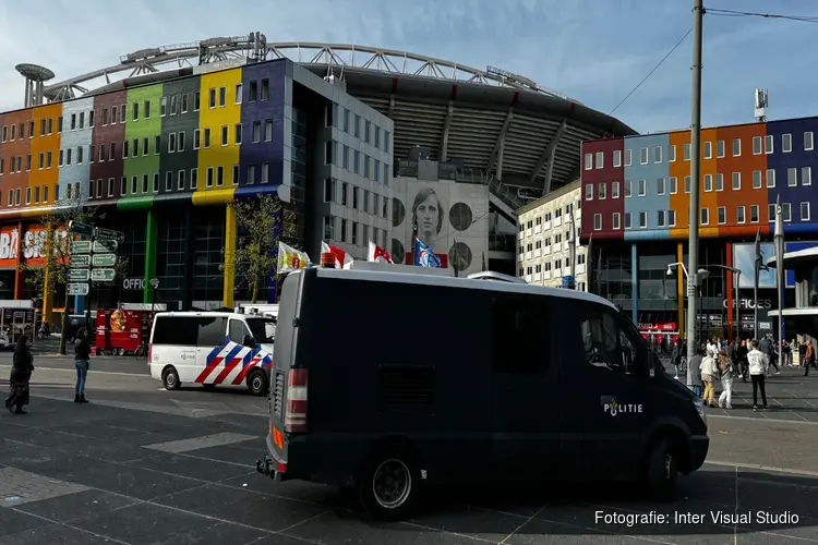 Agenten gewond na voetbalwedstrijd in de ArenA