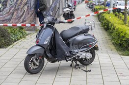Aanrijding tussen scooter en auto aan Leeuwendalersweg