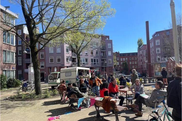 Volop spellen en groen voor een prettig sfeer op het Iepenplein