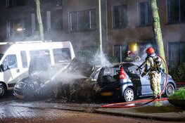 Drie auto's door brand verwoest in Amsterdam Nieuw-West