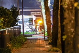 Drie auto's door brand verwoest in Amsterdam Nieuw-West