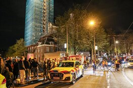 Beklimmer Westertoren valt en raakt gewond, anderen aangehouden