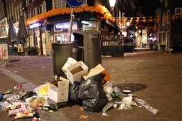 Koningsdag in Amsterdam: Rotzooi opgeruimd door gemeentewerkers