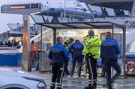 IJpassage Amsterdam Centraal afgesloten vanwege overlastgevende jongeren