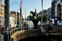 Lichaam gevonden in water bij Rokin