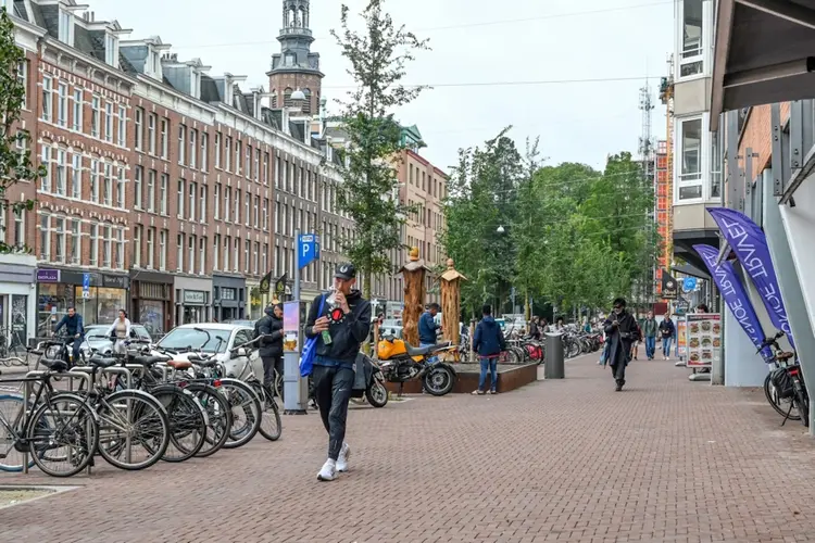Pilot tegen overlast: toezichthouders in de Dapperbuurt