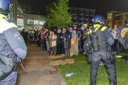 Driehoek Amsterdam: politie ontruimt Roeterseiland