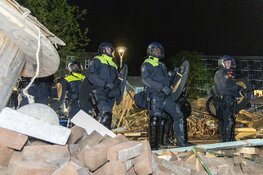 Driehoek Amsterdam: politie ontruimt Roeterseiland