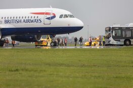 Hulpdiensten op Schiphol voor noodsituatie vliegtuig