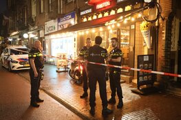 Supermarkt en belwinkel overvallen in West